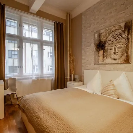 Design By Ruterra Prague